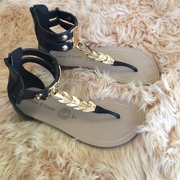 Vittorio D' Firenze Back Zip Thong Sandal NWOT - Picture 2 of 4